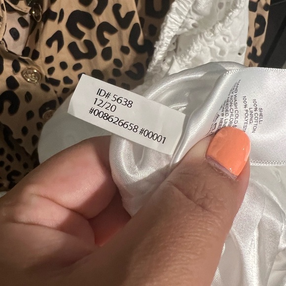 White lace peplum off-the-shoulder crop top - Picture 3 of 3